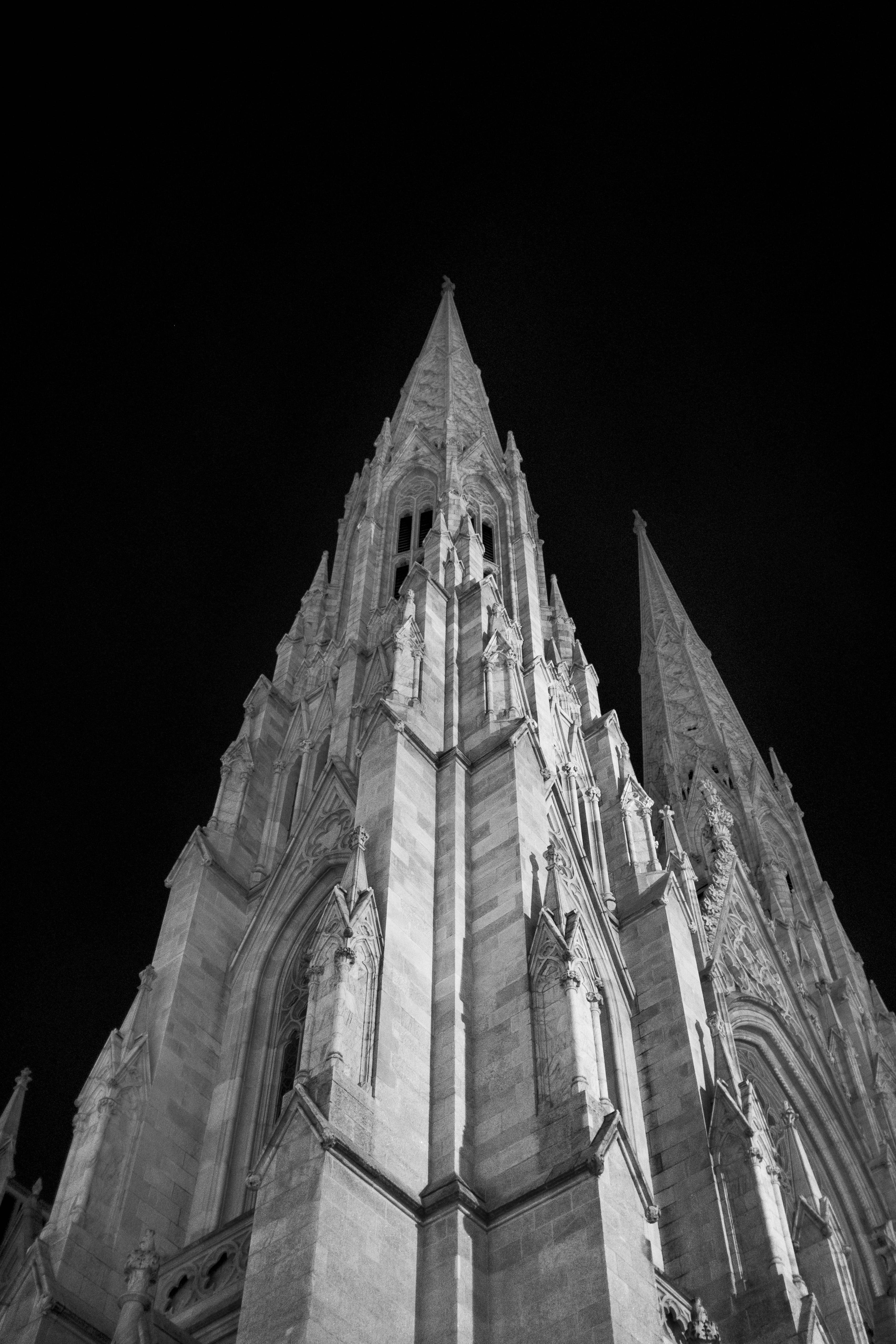 St Patrick Katedrali New York Siyah Beyaz Duvar Kağıdı