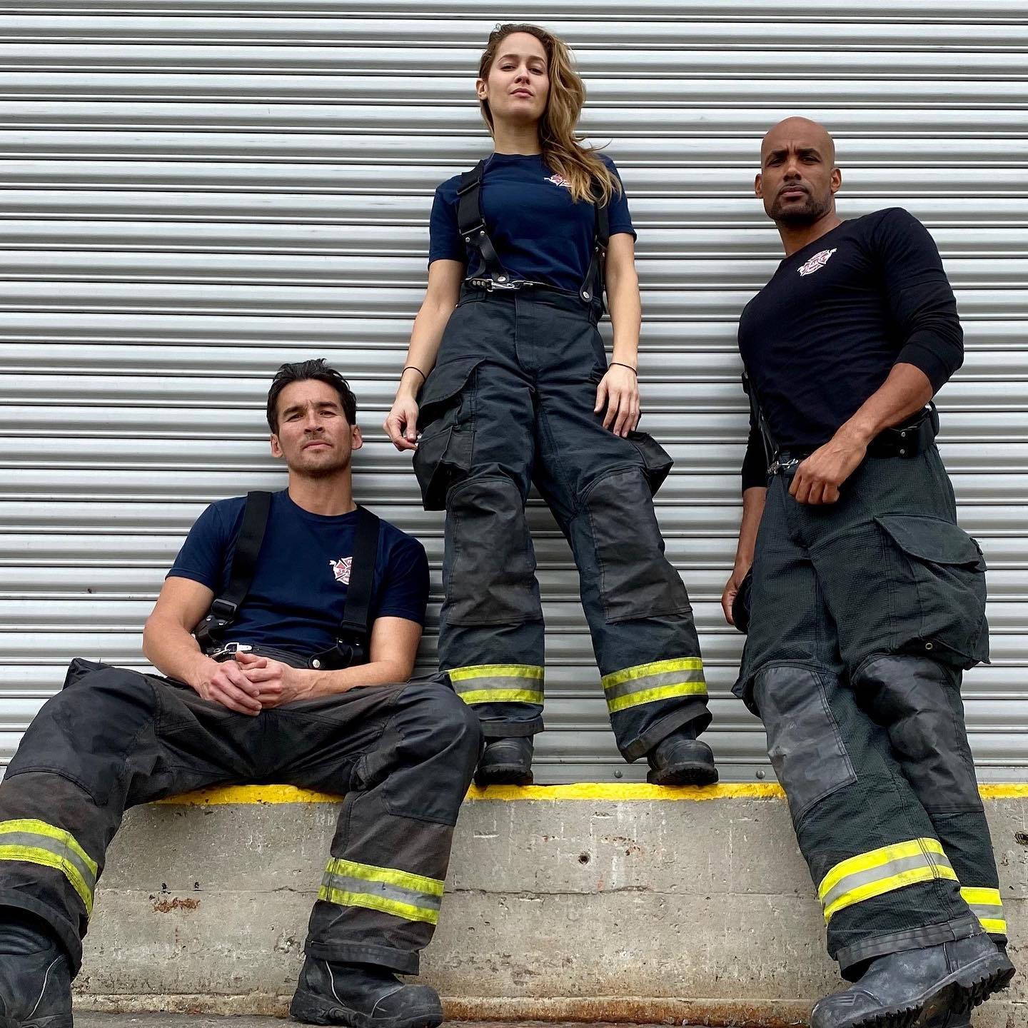 Station 19 Üçlüsü Duvar Kağıdı