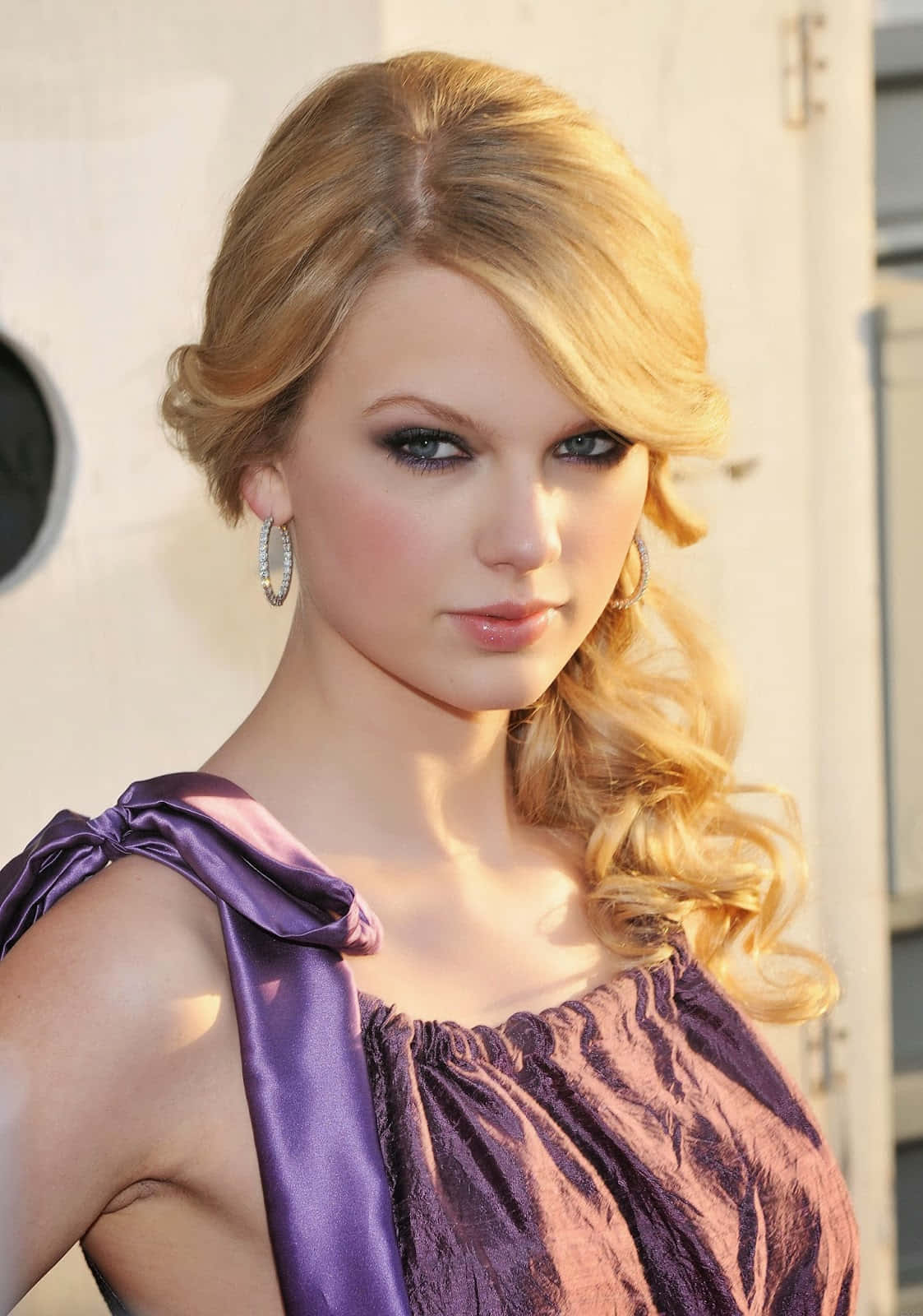 Taylor Swift büyüleyici bir performans sergiliyor Duvar Kağıdı