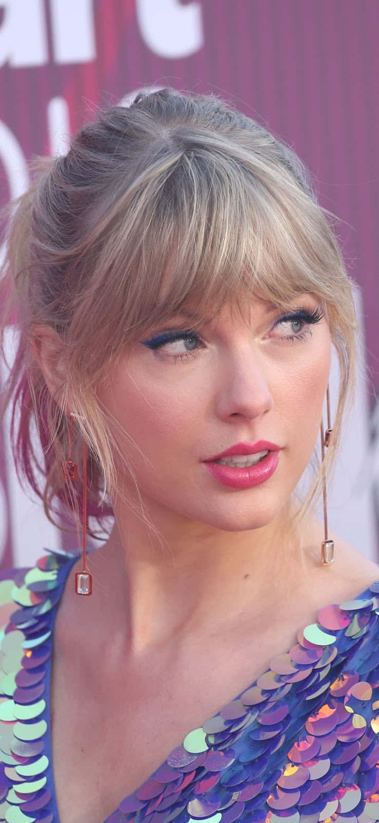 Taylor Swift dünyanın zirvesinde! Duvar Kağıdı