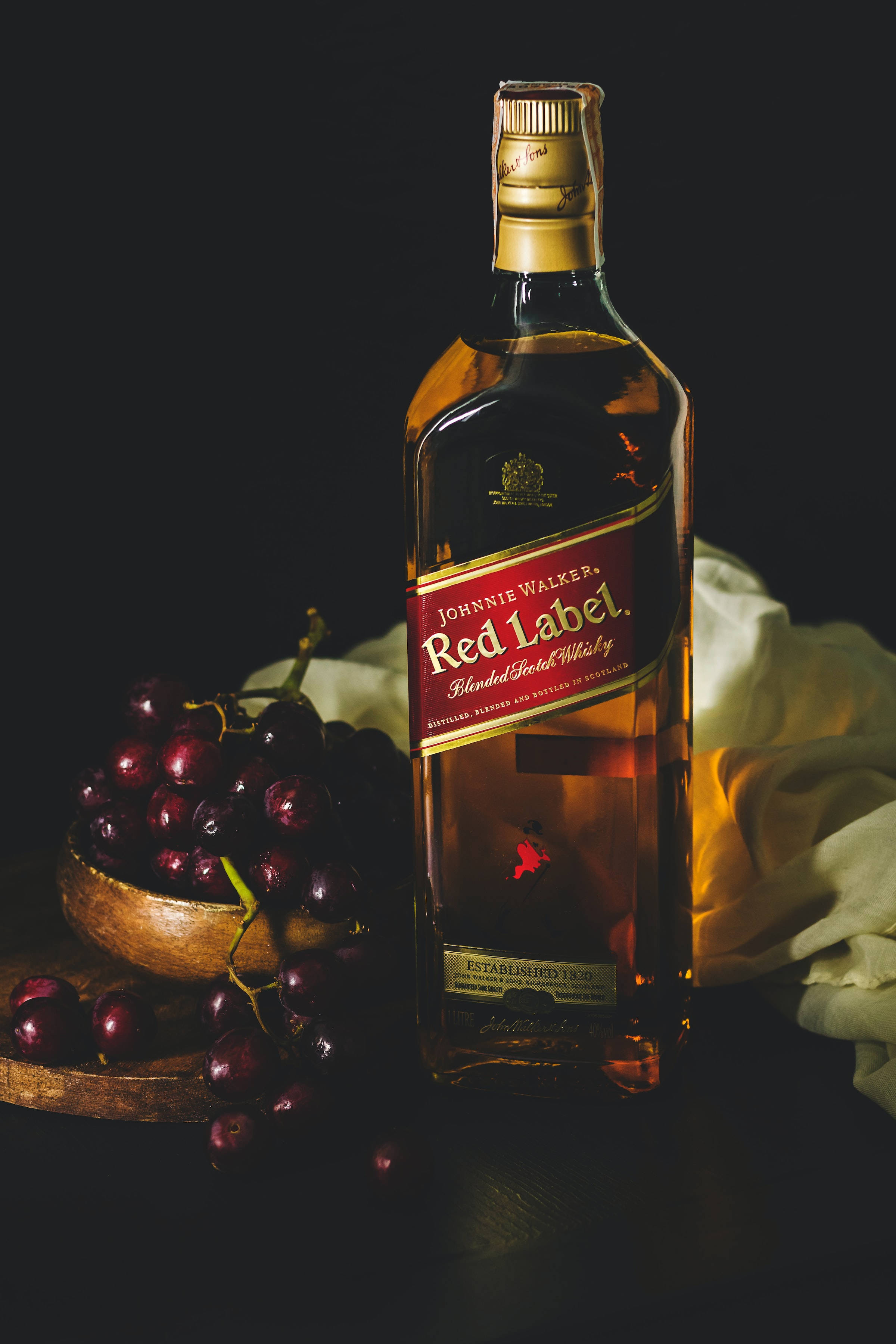 Taze Kirazlı Üst Sınıf Red Label Viski Duvar Kağıdı