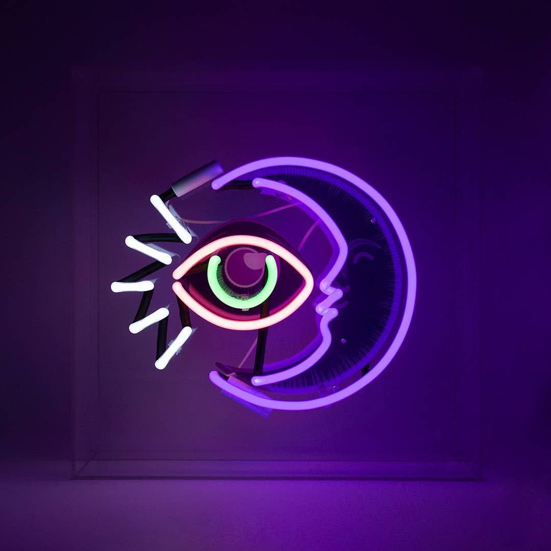 Tek Göz Neon Ay Duvar Kağıdı