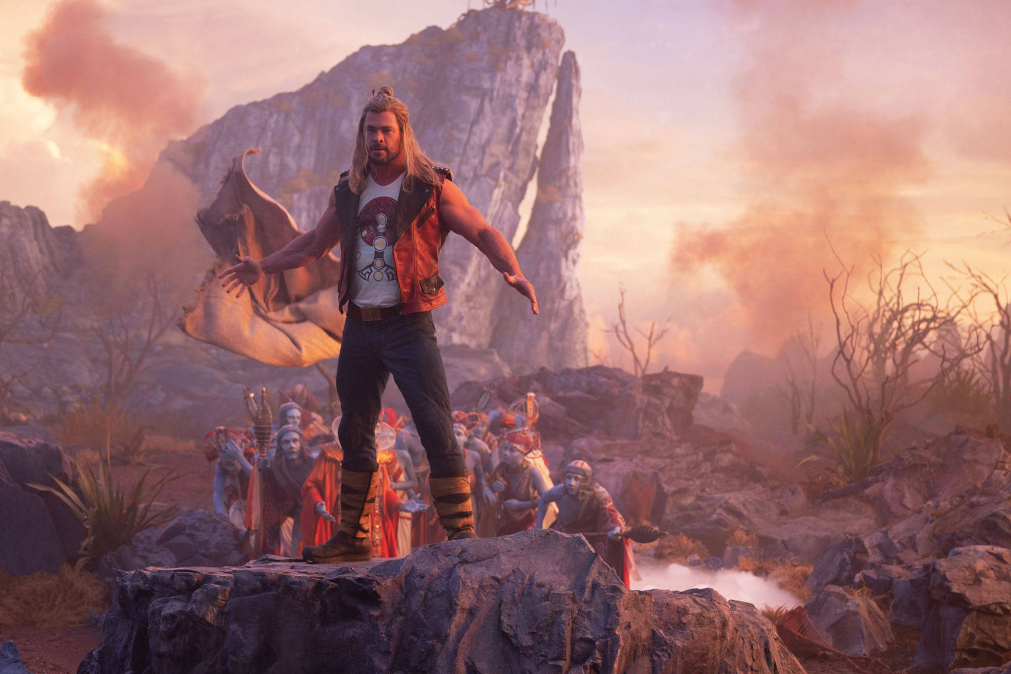 Thor Love And Thunder Yarı Tanrı Duvar Kağıdı