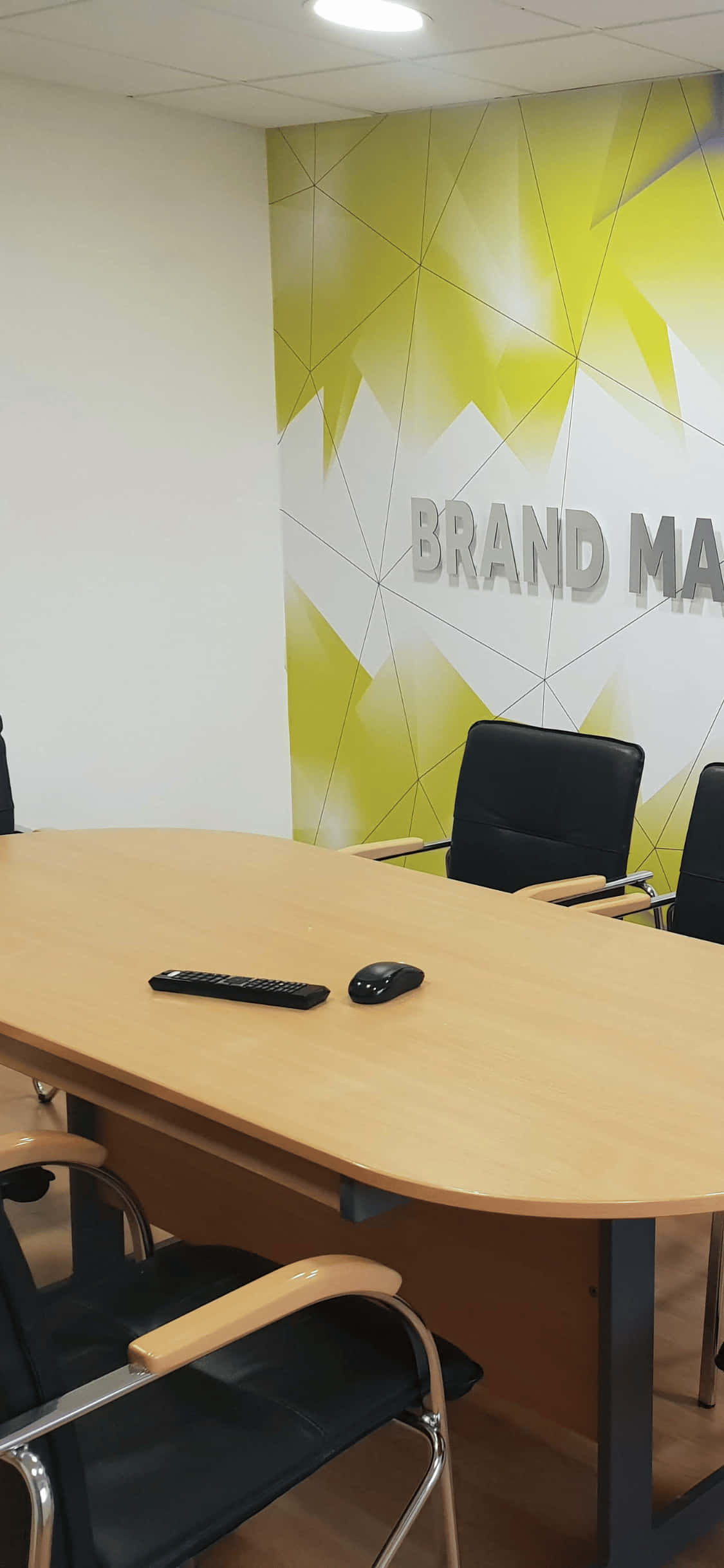 Toplantı Masası iPhone X Ofis Arka Planı Duvar Kağıdı
