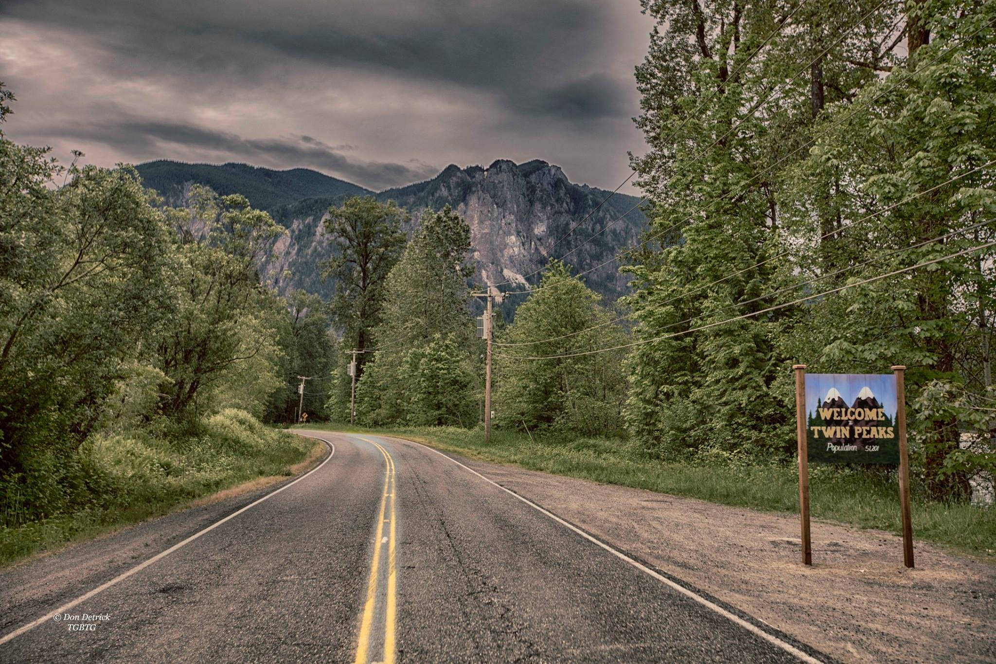 Twin Peaks Yolunun Altı Duvar Kağıdı