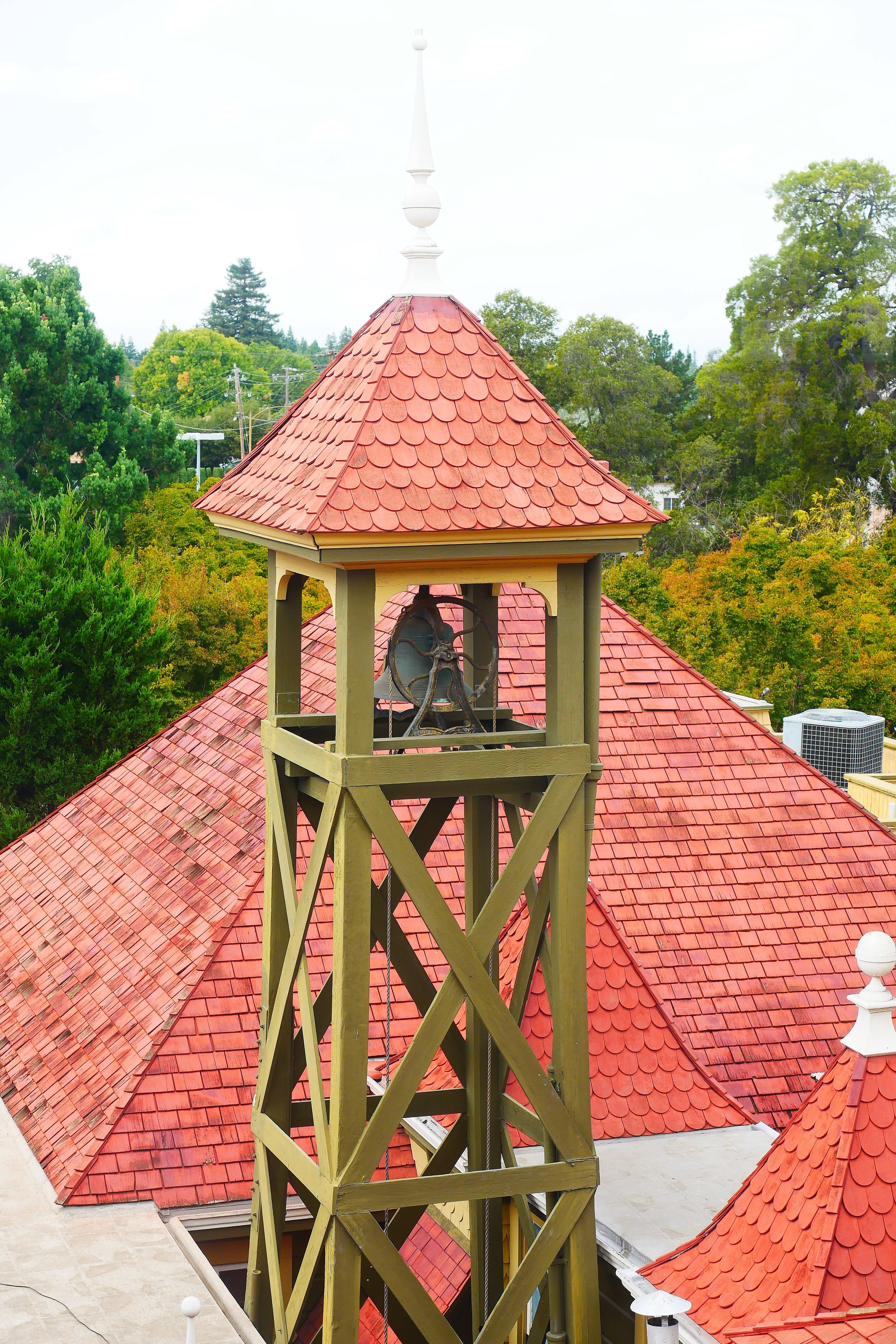 Winchester Mystery House'un ikonik Çan Kulesi Duvar Kağıdı