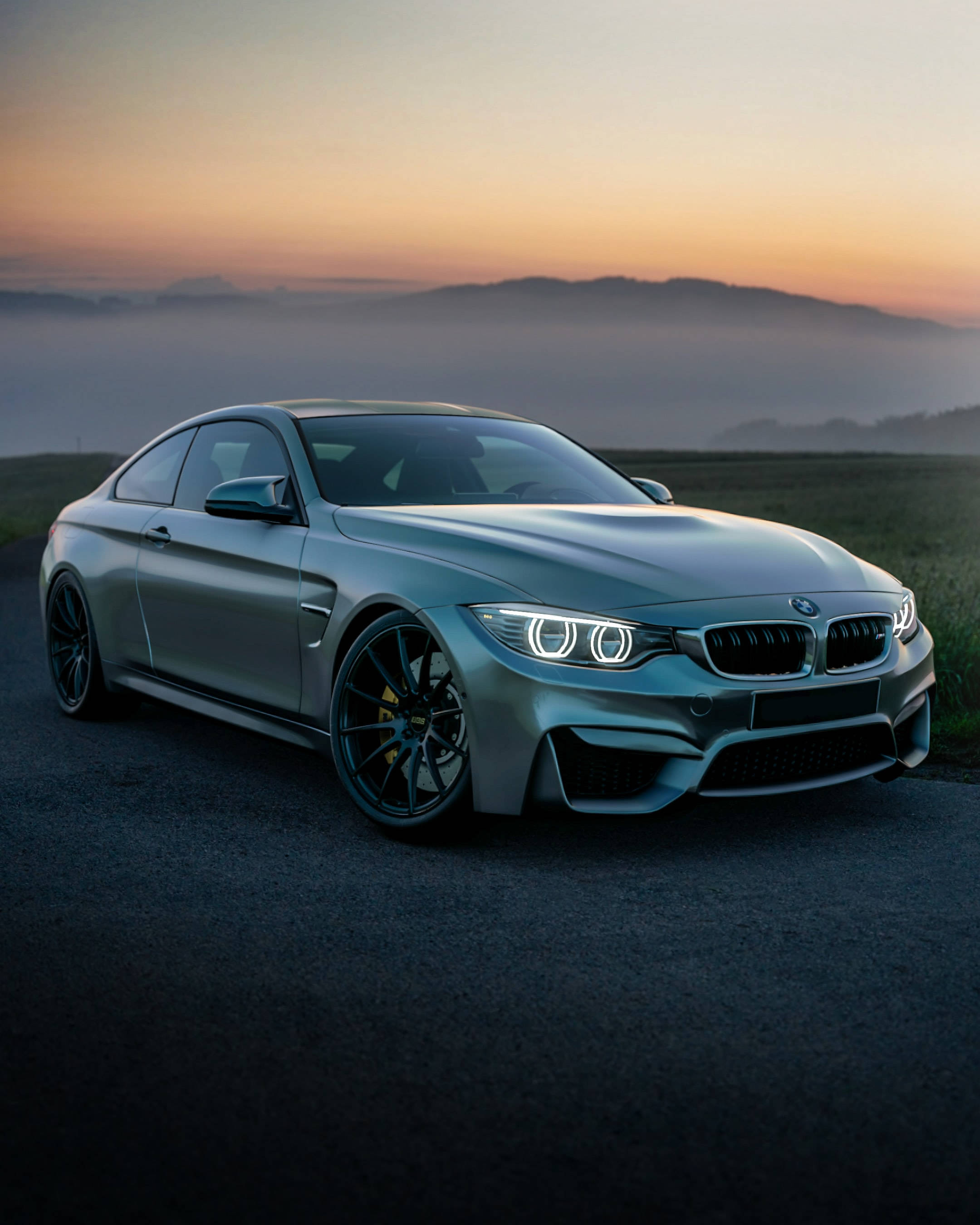Yeni BMW F83 M4 ile Güçlü Hissedin Duvar Kağıdı