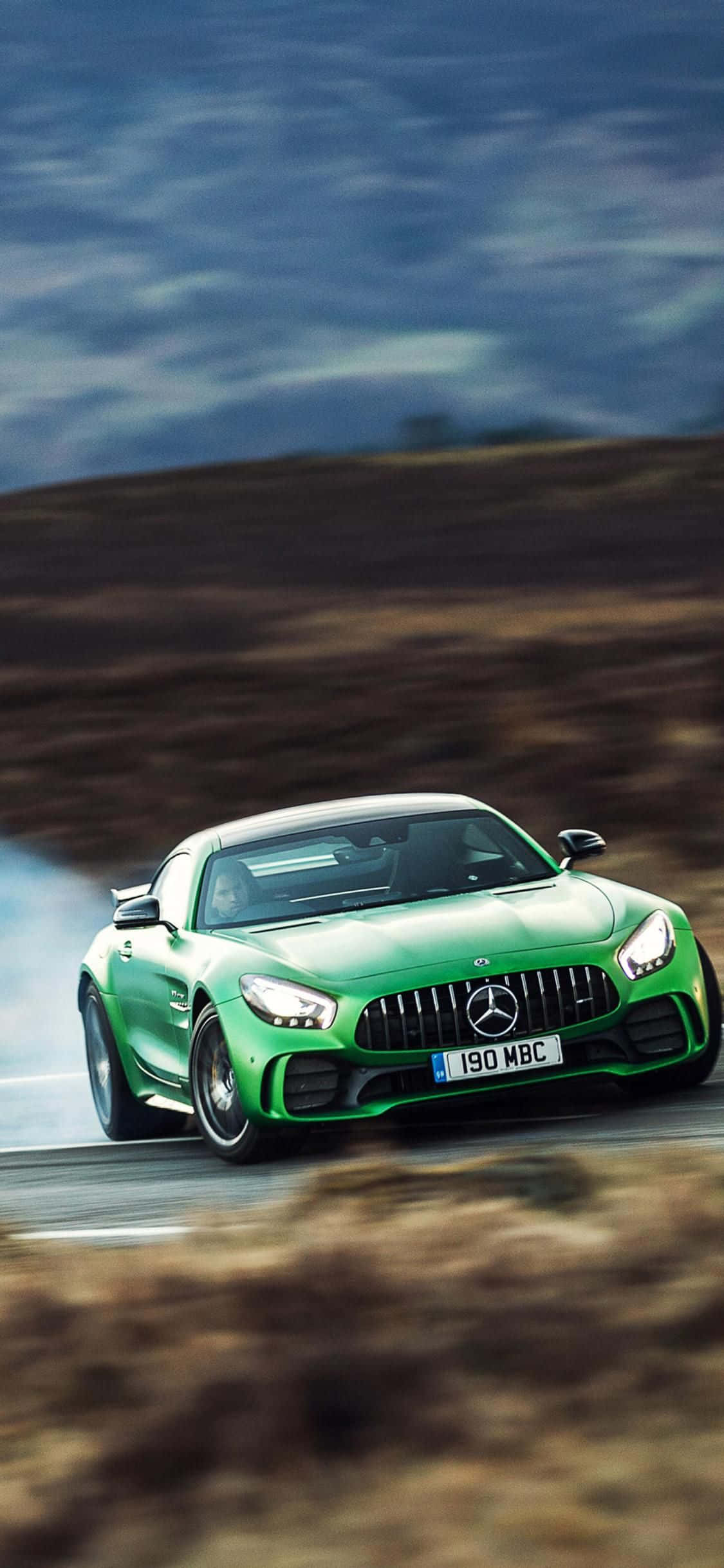 Yeşil GT iPhone Xs Mercedes Amg Arka Planı Duvar Kağıdı