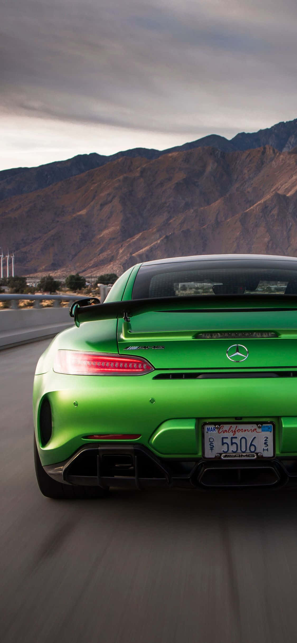 Yeşil iPhone Xs Mercedes Amg Arkaplan Duvar Kağıdı