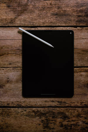 Ahşap Üzerinde Apple iPad Pro — iPad Mini Duvar Kağıdı