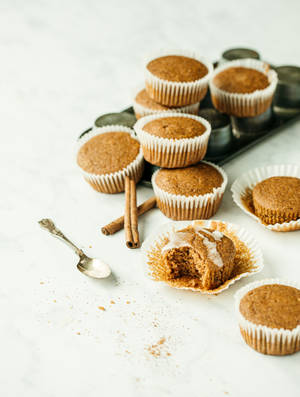 Altın kahverengi muffinler duvar kağıdı — 3:4 Duvar Kağıdı