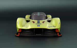 Aston Martin Valkyrie Pistte Yarışıyor — MacBook Pro 13 Duvar Kağıdı