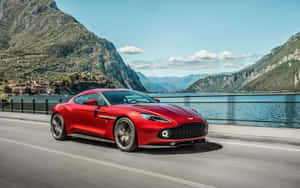 Aston Martin Vanquish Tüm İhtişamıyla — MacBook Pro 13 Duvar Kağıdı