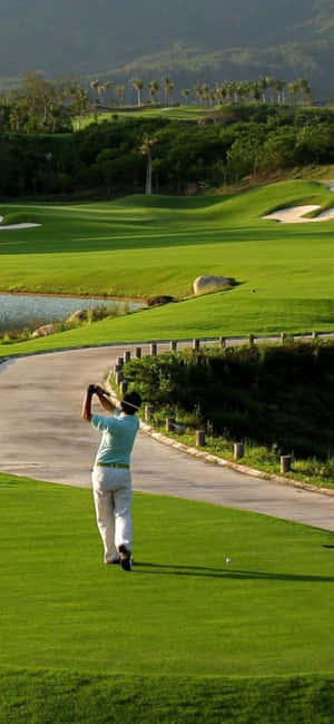 Iphone X Golf Sahası Arka Planı — RedMagic 11S Pro Duvar Kağıdı
