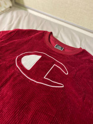 Champion kırmızı yün sweatshirt duvar kağıdı — 3:4 Duvar Kağıdı