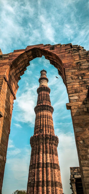 Delhi Kutub Minar kemeri duvar kağıdı — iPhone 17e Duvar Kağıdı
