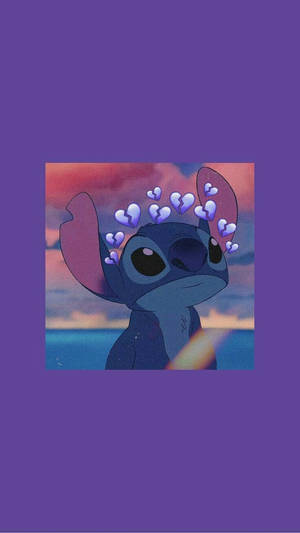 Estetik Karikatür Sevimli Stitch Kırık Kalp Taçlı — Estetik çizgi film Duvar Kağıdı