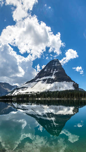 Glacier National Park'taki Yalnız Dağ — Doğa iPhone Duvar Kağıdı