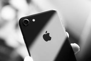 iPhone 8 Gri Tonlamalı