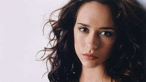 Jennifer Love Hewitt masum bakış duvar kağıdı