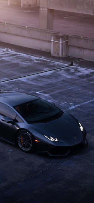 Siyah Lamborghini İphone — Pixel 8 Duvar Kağıdı
