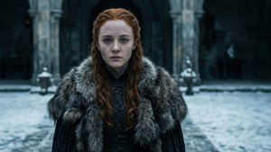 Sansa Stark, Kışyarı'nın karlı avlusunda tek başına duruyor — Game of thrones 8. sezon Duvar Kağıdı