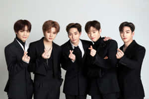 nuest — Kpop GIF Duvar Kağıdı