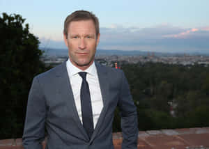 Mavi Gökyüzü Şehri ile Aaron Eckhart — Mavi Gökyüzü Duvar Kağıdı