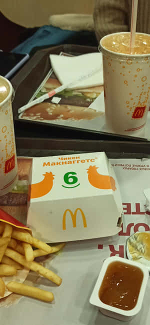 McDonald's Yiyecek Resimleri — iPhone 16 Duvar Kağıdı