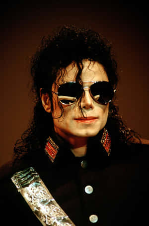 Michael Jackson'ın 1991 performansındaki ikonik pozu — Lenovo Legion Y900 11 Duvar Kağıdı