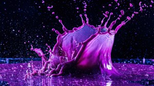 Dinamik bir neon mor sıvı sıçraması. — Neon mor Duvar Kağıdı