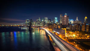 New York'un parlak ışıklı şehir manzarası duvar kağıdı.