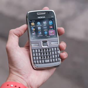 Nokia E72 Qwerty Tuş Takımlı Telefon