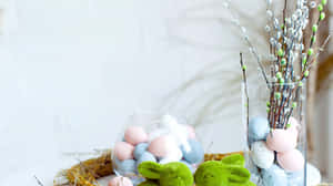 Pastel Arka Planda Sevimli Paskalya Tavşanları