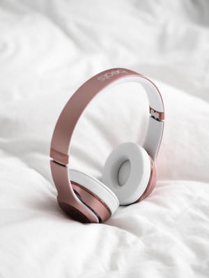 Rose Gold Estetik Kulaklık — Gül altın estetiği Duvar Kağıdı