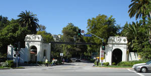 Sunset Boulevard Bel-Air Girişi duvar kağıdı