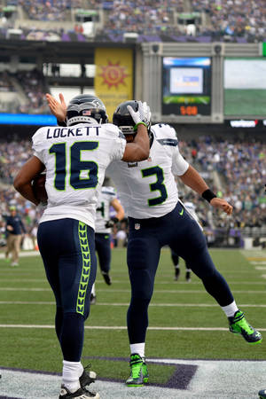 Tyler Lockett Russell Wilson Futbolcu Seattle Seahawks — Futbol Duvar Kağıdı