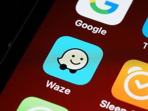 Waze Uygulaması iOS 13 — iPhone 14 Duvar Kağıdı