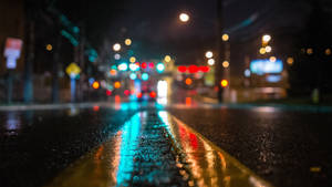 Bulanık Yağmurlu Gece Sokağı duvar kağıdı. — 2560x1440 Duvar Kağıdı